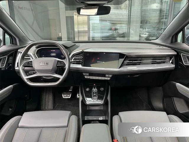 Audi Q4 2024 Синий из Китая, фото 6