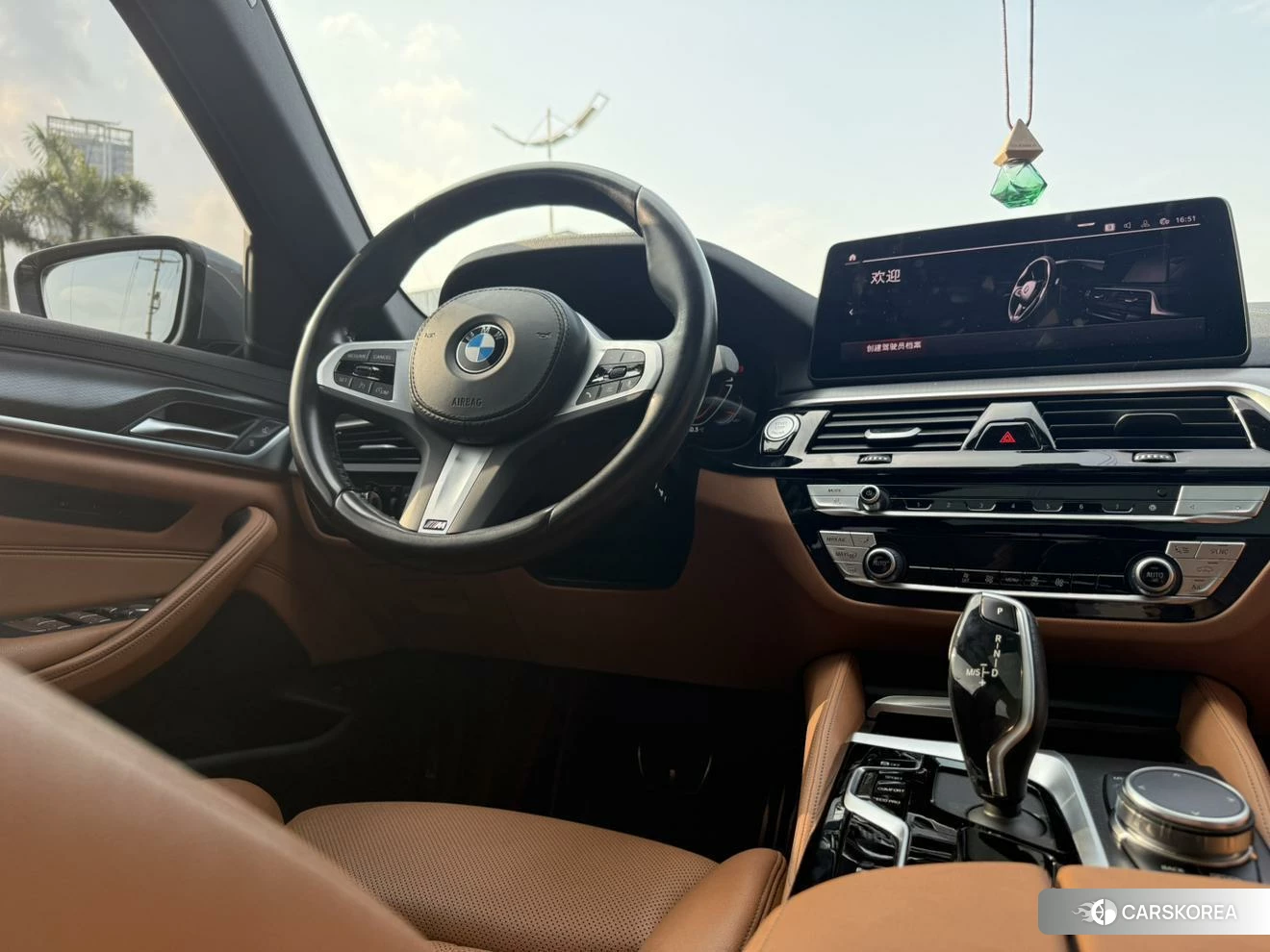 BMW 5 series 2022 Темно-серый из Китая, фото 6