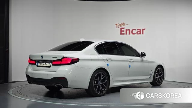 BMW 5 Series (G30) id 5021910 из Кореи 12
