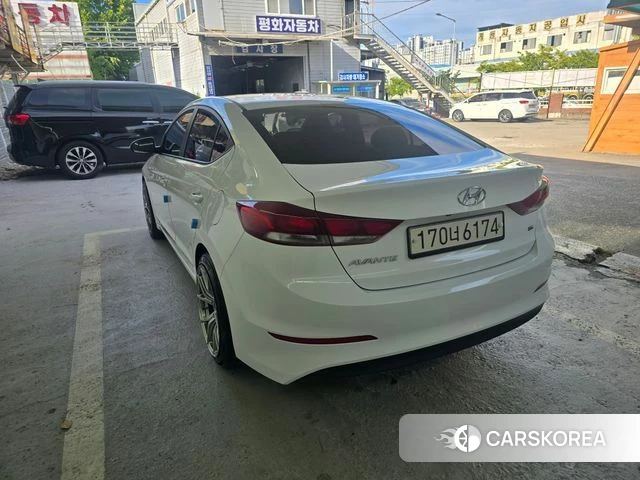 Hyundai Avante AD id 4698899 из Кореи 8