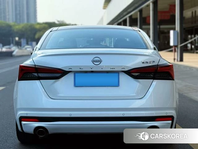 Nissan Altima 2023 Белый из Китая, фото 2