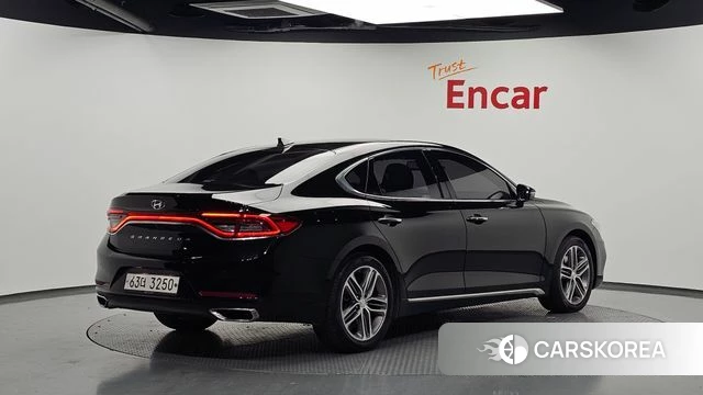Hyundai Grandeur IG id 5023960 из Кореи 12