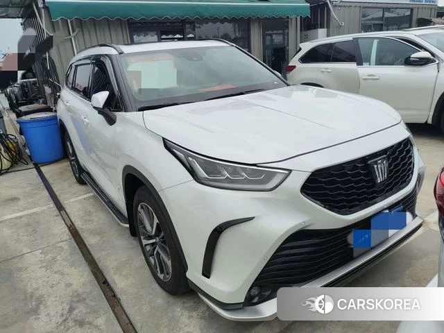 Toyota Crown 2024 Белый из Китая, фото 6
