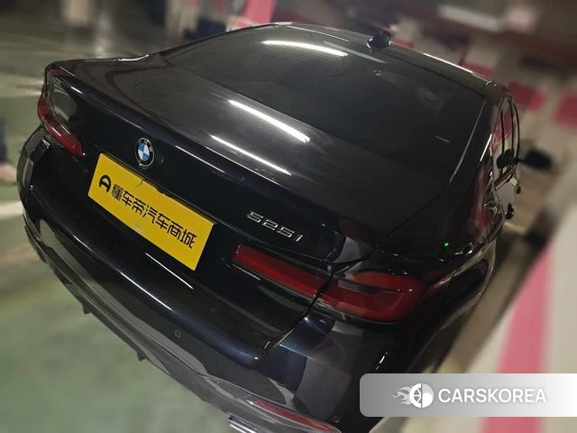 BMW 5 series 2021 Черный из Китая, фото 2