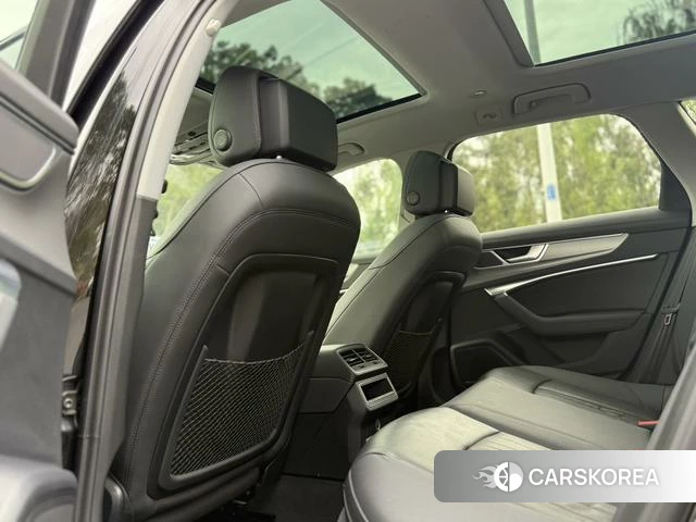 Audi A6 2021 Черный из Китая, фото 3