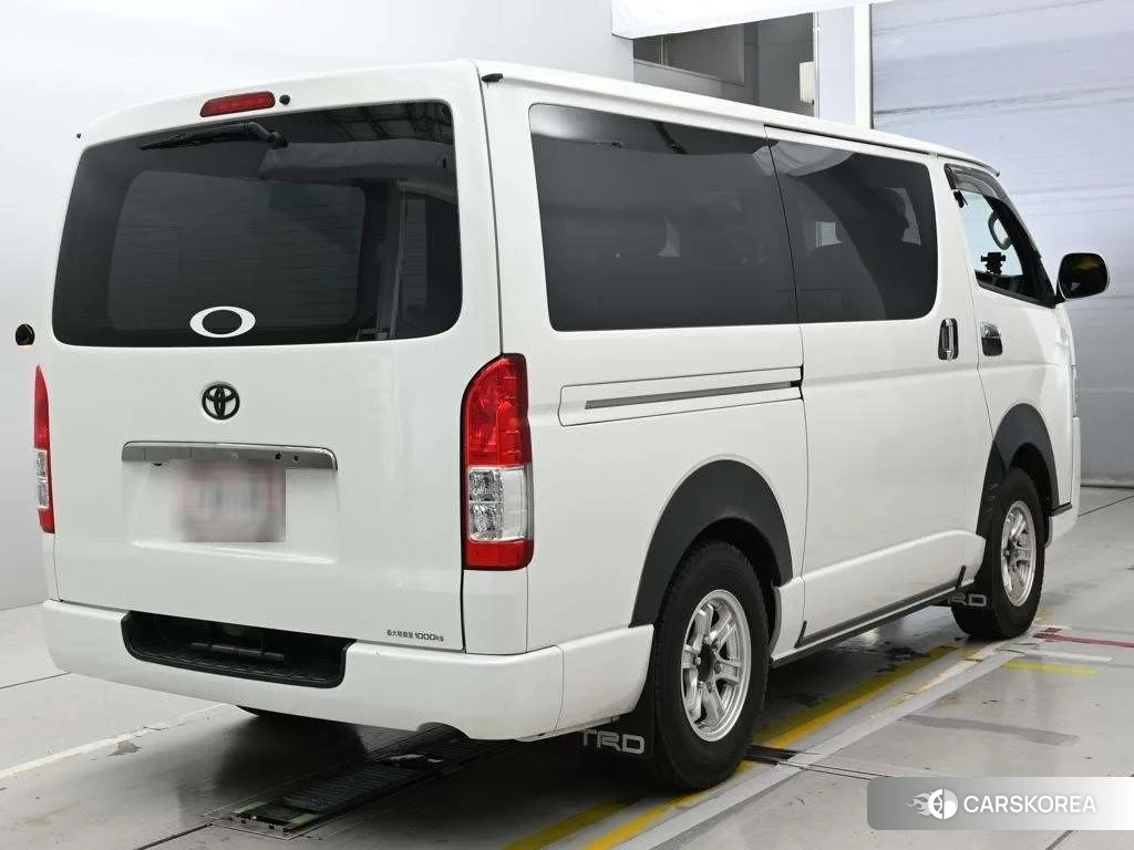 Toyota HiAce Van 2018 из Японии, фото 2