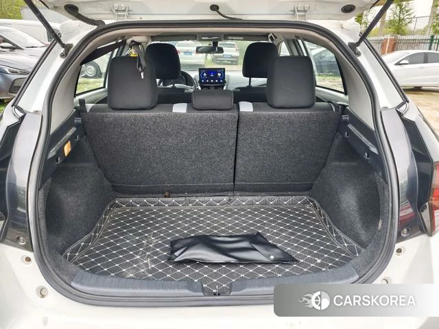 Toyota Yaris L 2021 Белый из Китая, фото 3