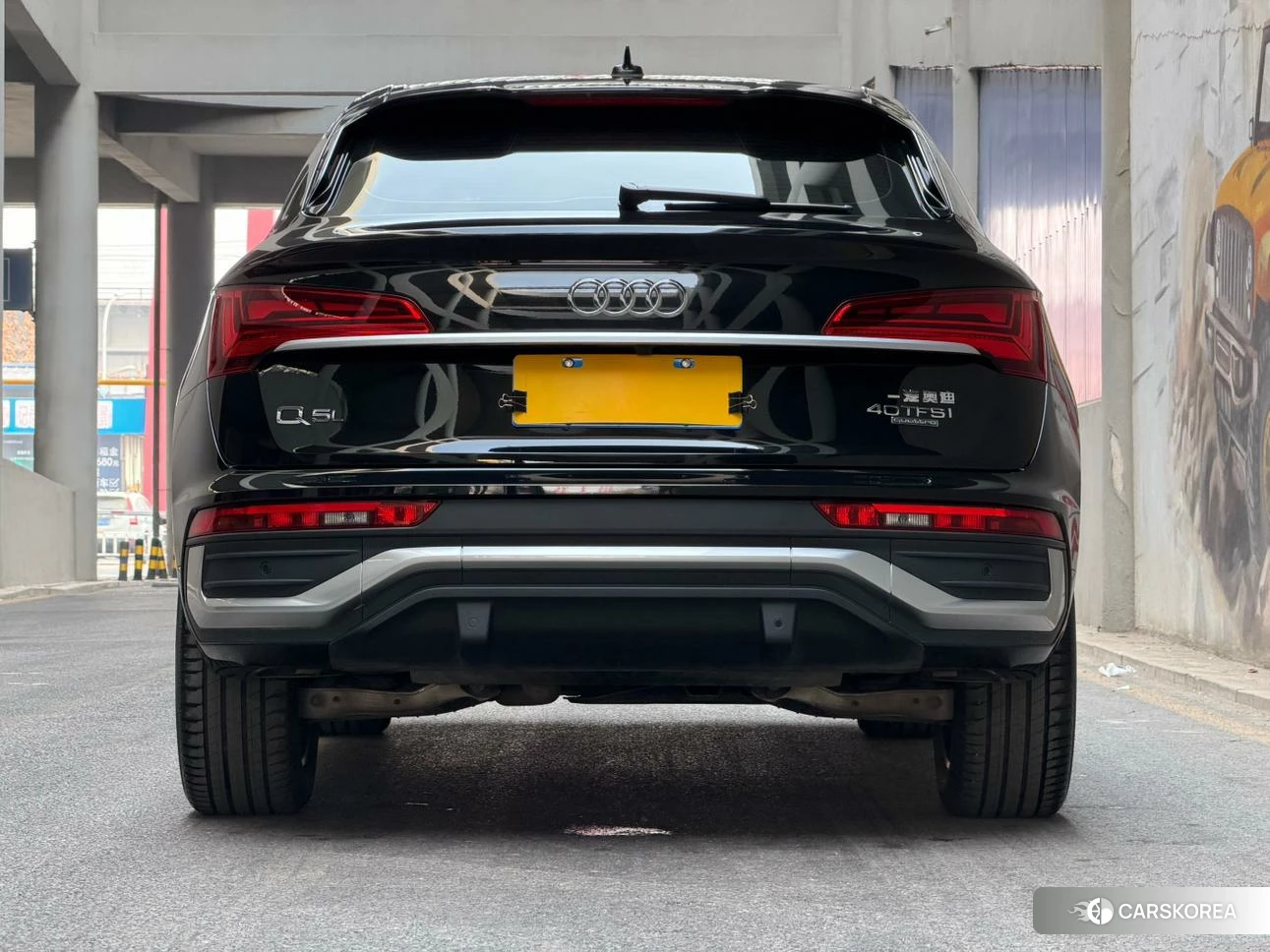 Audi Q5L 2022 Черный из Китая, фото 2