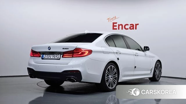 BMW 5 Series (G30) id 5048245 из Кореи 12