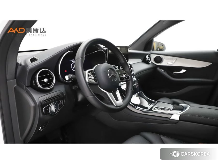Mercedes-Benz GLC 2021 Белый из Китая, фото 2