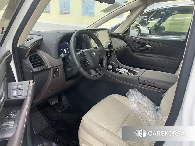 Toyota Alphard 2025 Белый из Китая, фото 2