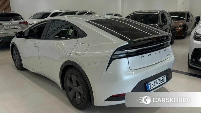 Toyota Prius 5th Generation 2024 Белый из Кореи, фото 6