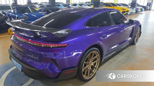Porsche Taycan id 4649547 из Кореи 12