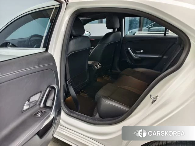 Mercedes-Benz A-Class 2021 Белый из Китая, фото 2