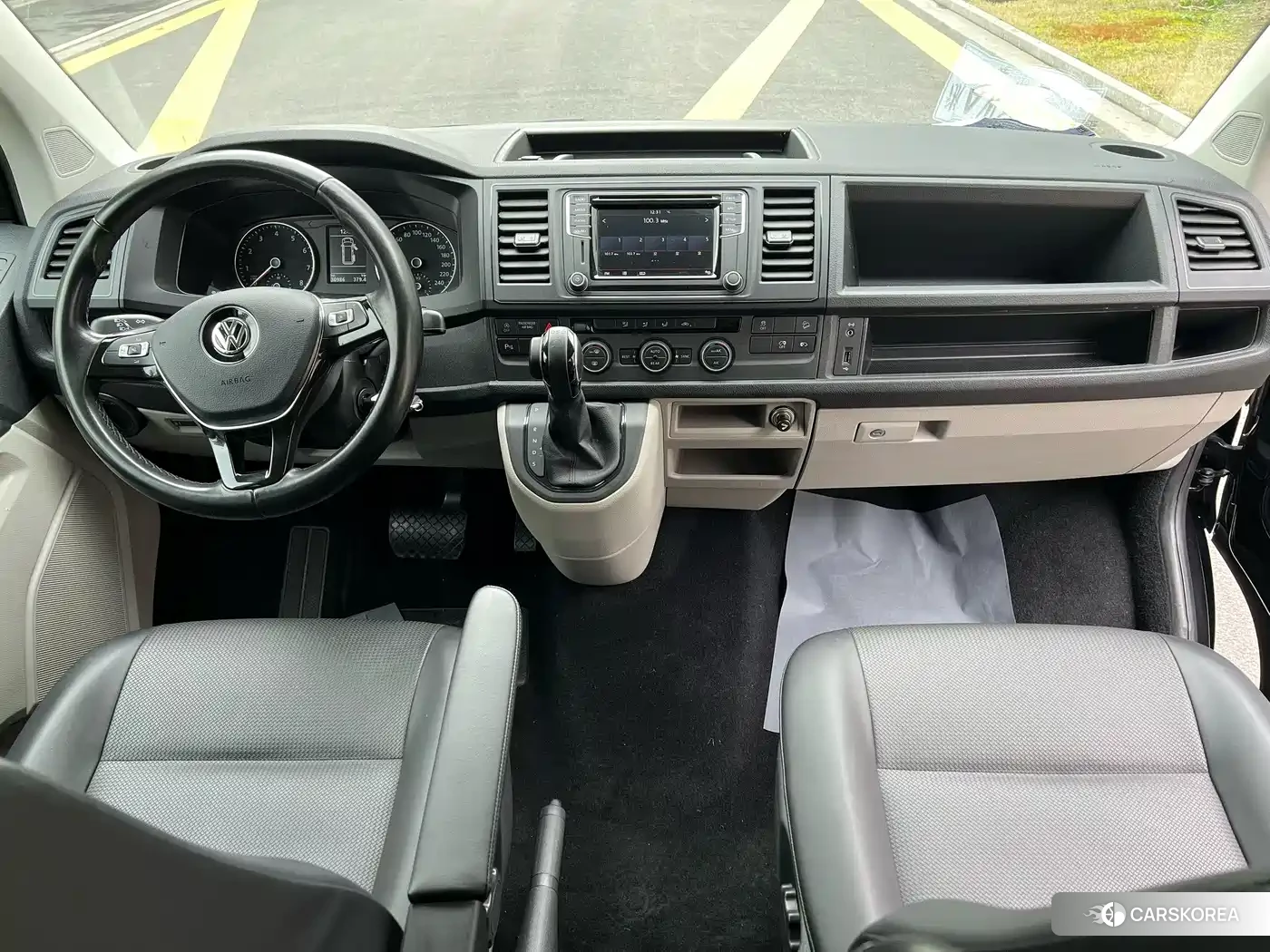 Volkswagen Caravelle 2018 Черный из Китая, фото 2
