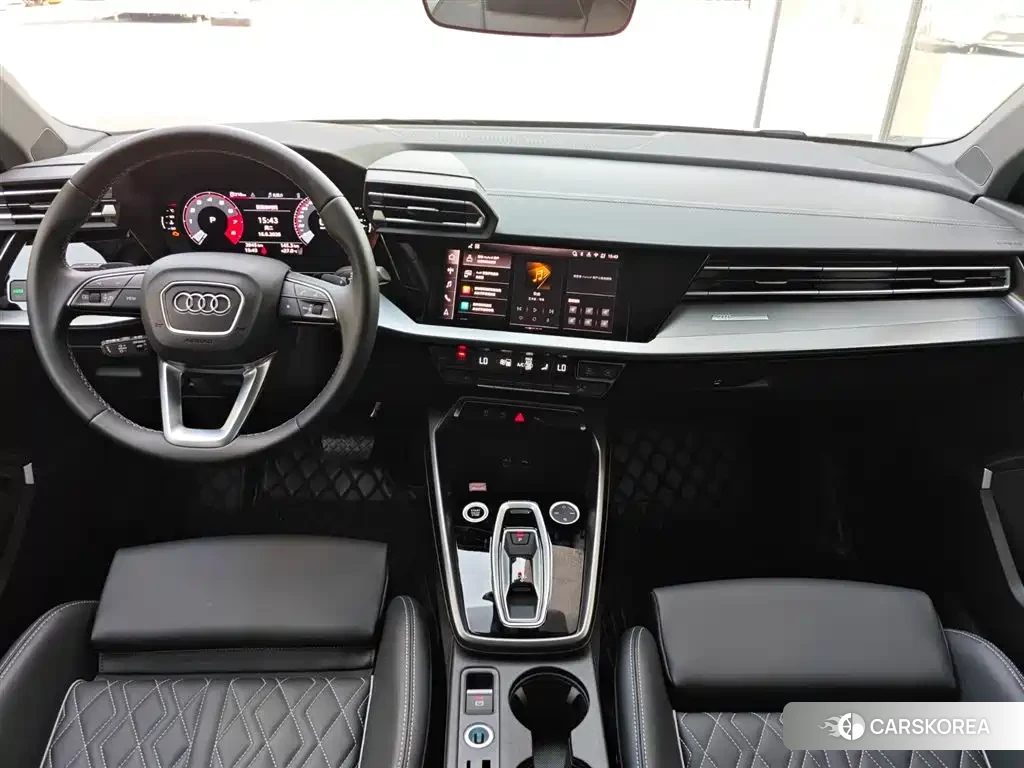 Audi A3 2025 Белый из Китая, фото 2