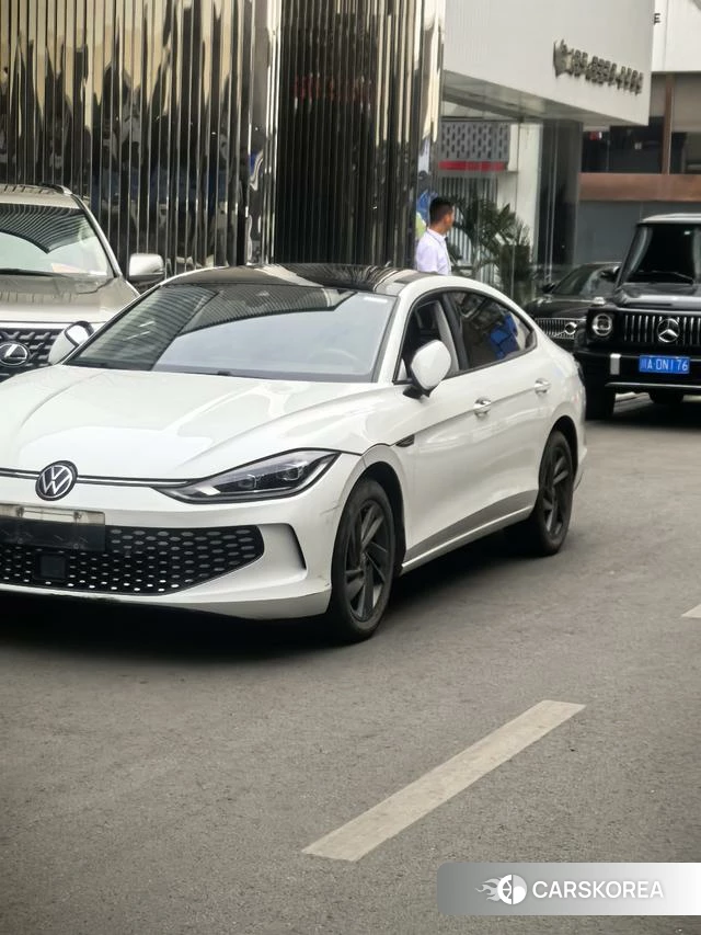 Volkswagen Lamando 2024 Белый из Китая, фото 2
