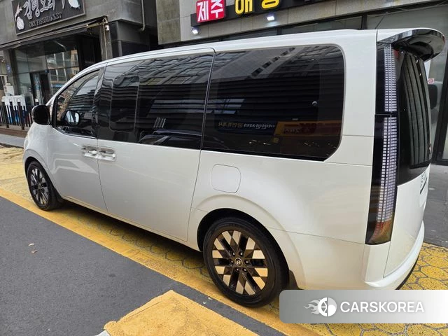 Hyundai Staria 2021 Белый из Кореи, фото 5