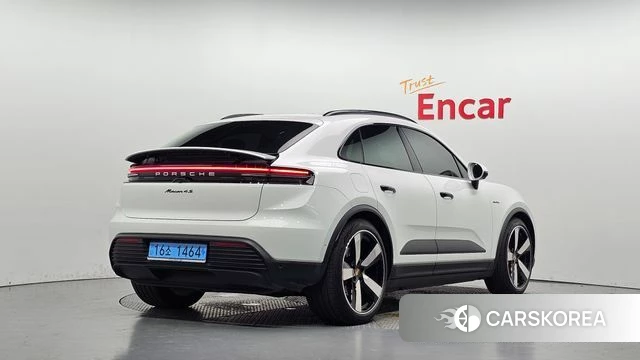 Porsche Makan EV id 4879580 из Кореи 12
