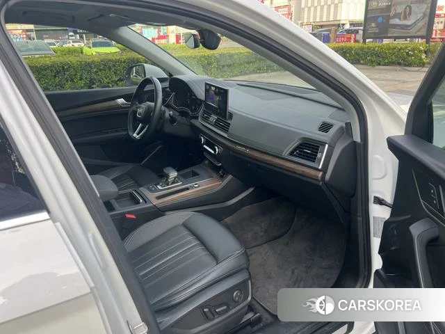 Audi Q5L 2021 Белый из Китая, фото 2