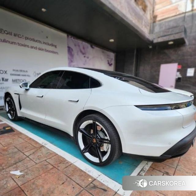 Porsche Taycan 2021 Белый из Кореи, фото 2