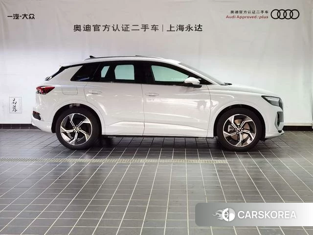 Audi Q4 2022 Белый из Китая, фото 6