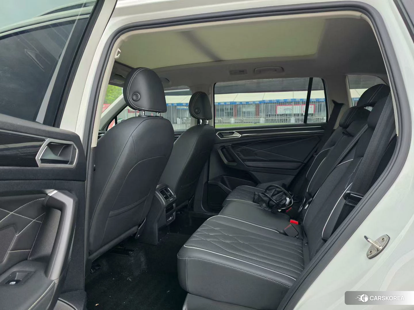 Volkswagen Tiguan L 2022 Белый из Китая, фото 2