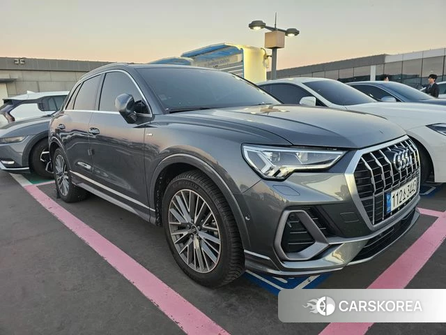 Audi Q3 (F3) 2022 Серый из Кореи, фото 3