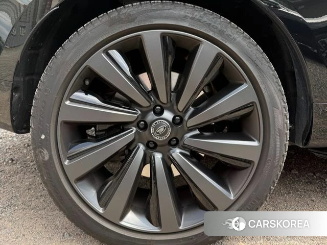 Land Rover Range Rover 5th Generation 2024 Черный из Кореи, фото 2