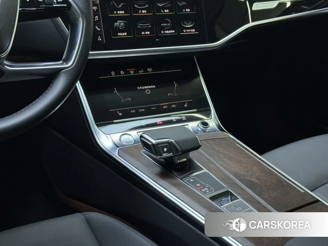 Audi A6 2021 Черный из Китая, фото 3