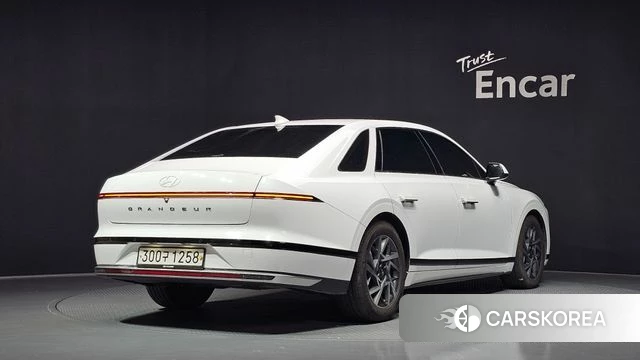 Hyundai Grandeur (GN7) id 4681811 из Кореи 12