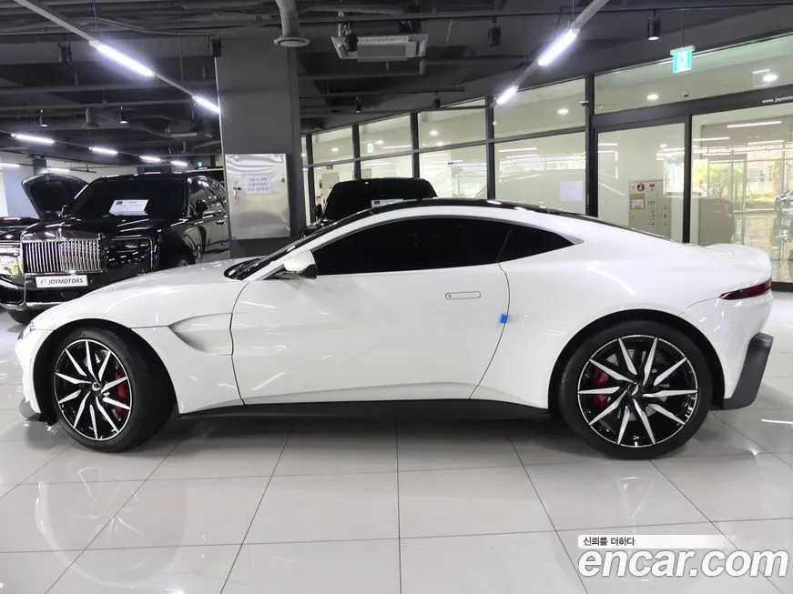 Aston Martin Vantage 2nd Generation 2019 Белый из Кореи, фото 5