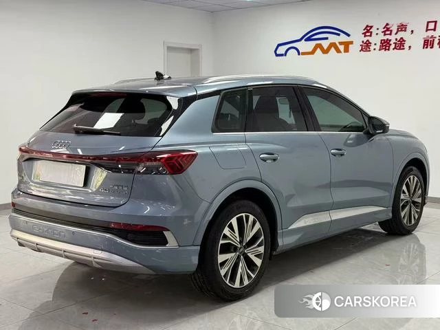 Audi Q4 2022 Синий из Китая, фото 2