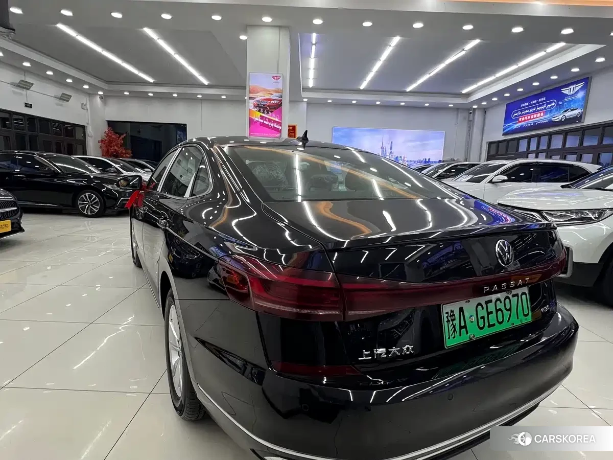 Volkswagen Passat 2026 Черный из Китая, фото 3