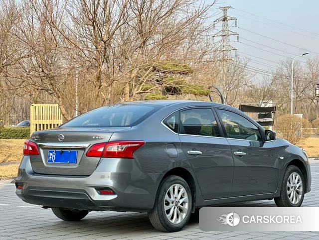 Nissan Sylphy 2022 Темно-серый из Китая, фото 5