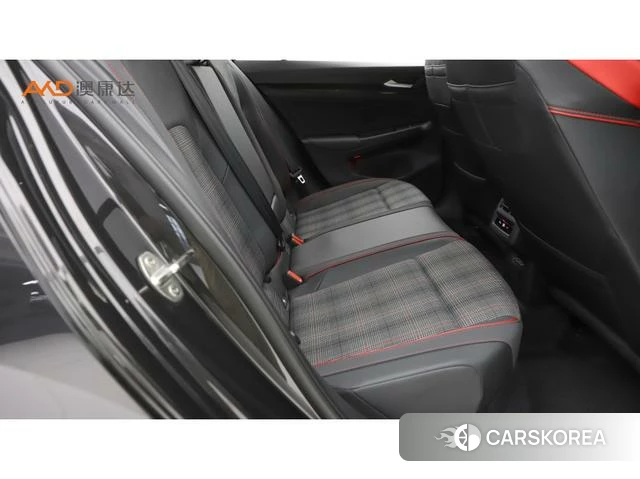 Volkswagen Golf 2024 Черный из Китая, фото 2