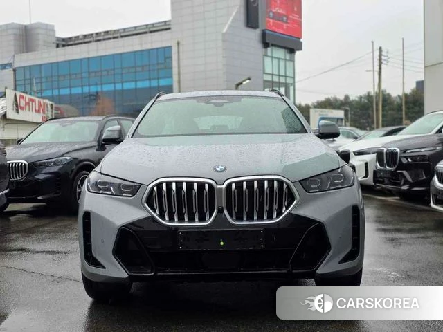 BMW X6 (G06) 2026 Светло-серебряный цвет из Кореи, фото 3