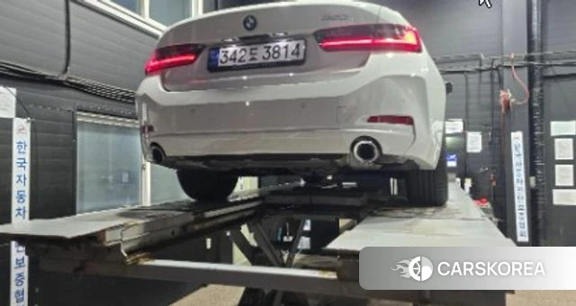 BMW 3 Series (G20) 2023 Белый из Кореи, фото 2