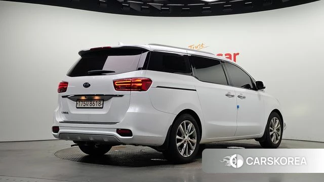 Kia The New Carnival id 4855998 из Кореи 12