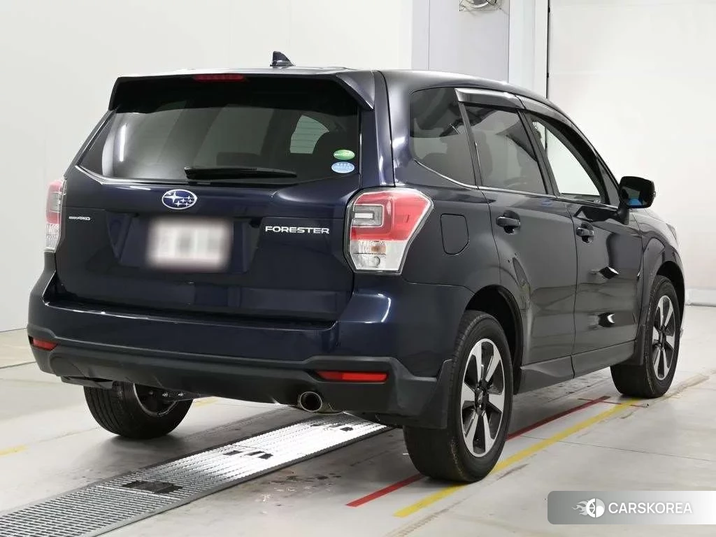 Subaru Forester 2018 из Японии, фото 2