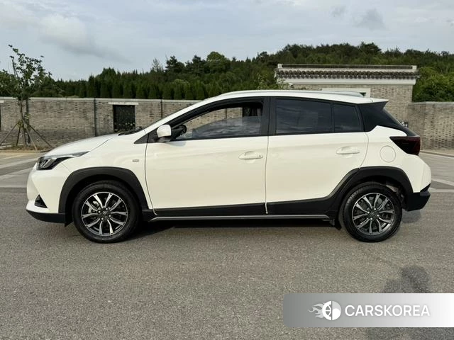 Toyota Yaris L 2021 Белый из Китая, фото 2