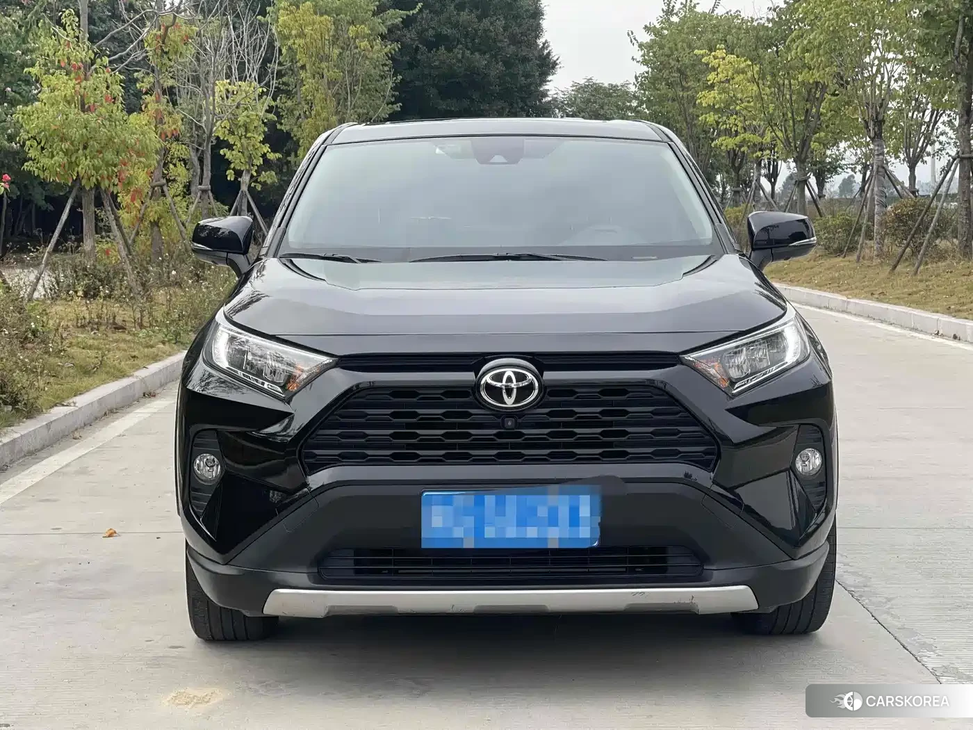 Toyota RAV4 2021 Черный из Китая, фото 2