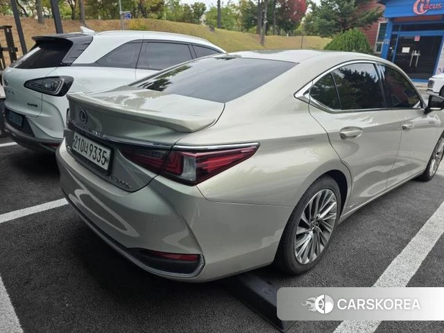 Lexus ES300h 7th generation 2022 Жемчужный цвет из Кореи, фото 2