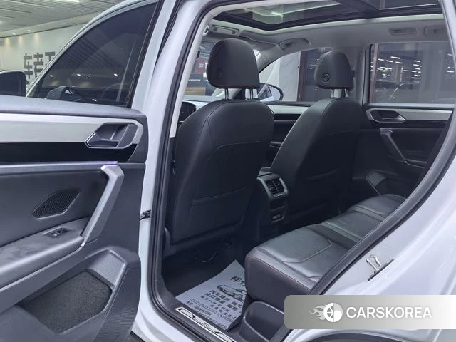 Volkswagen Tayron 2021 Белый из Китая, фото 2