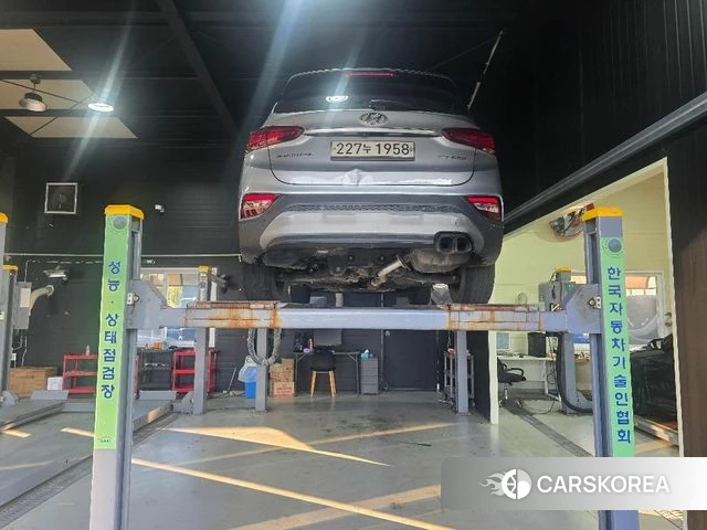 Hyundai Santa Fe TM 2018 Серебристо-серый из Кореи, фото 2