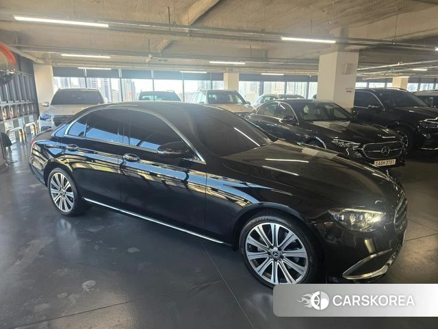 Mercedes-Benz E-Class W213 2023 Черный из Кореи, фото 3