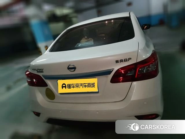 Nissan Sylphy 2023 Белый из Китая, фото 2