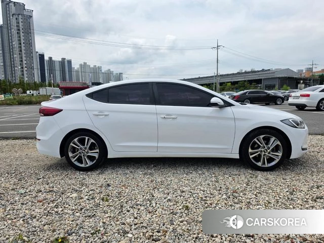 Hyundai Avante AD id 4689497 из Кореи 11