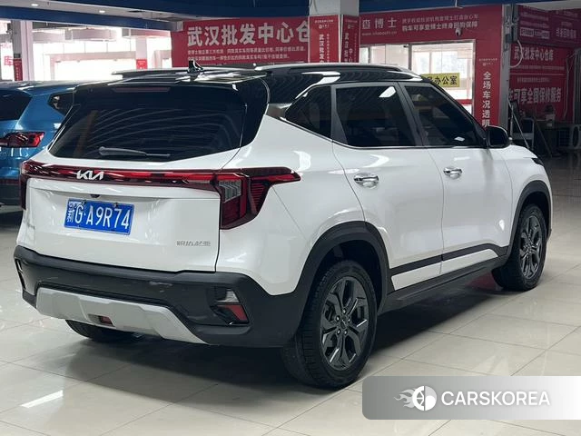 Kia Seltos 2023 Белый из Китая, фото 4
