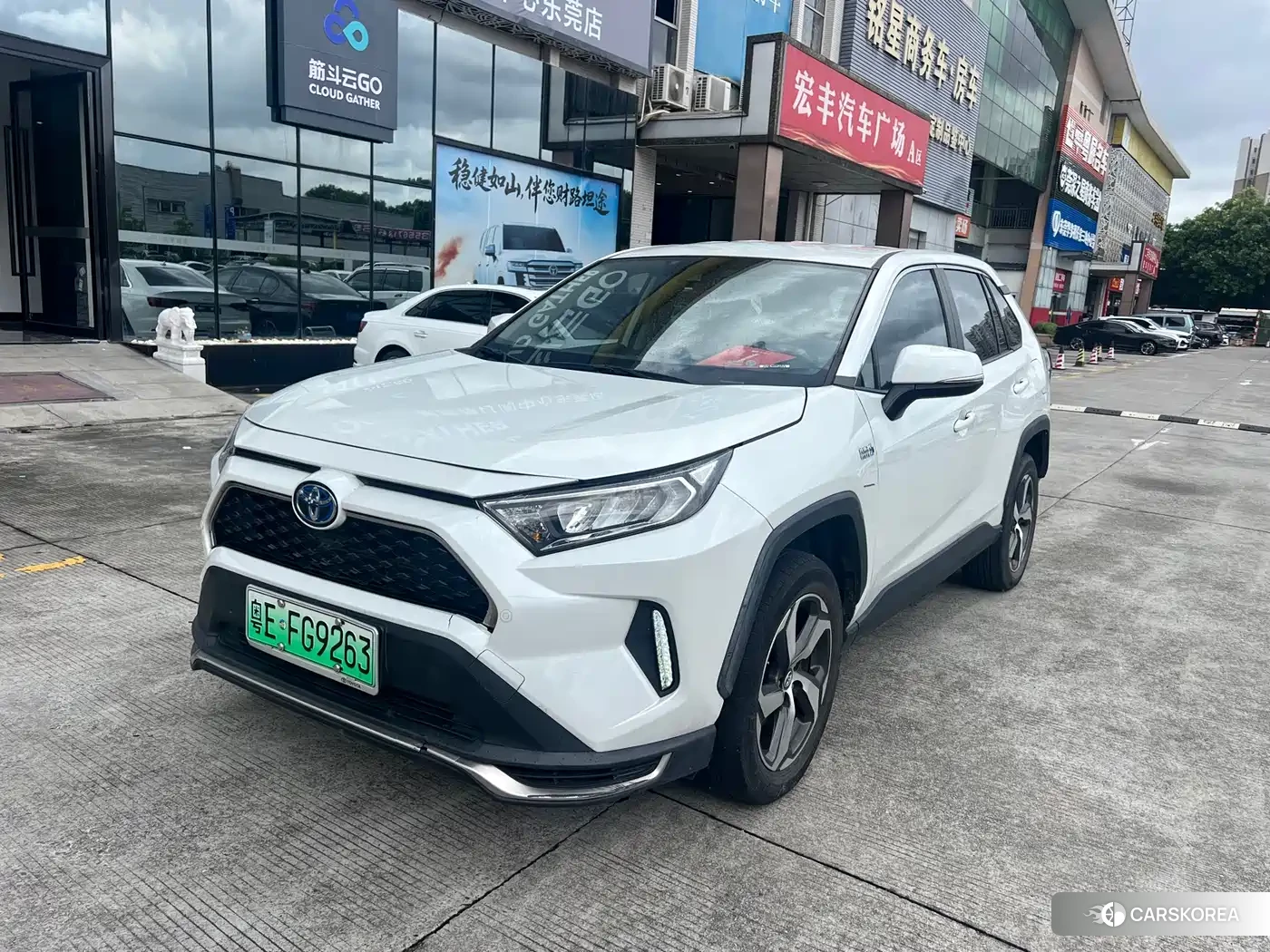 Toyota RAV4 2022 Белый из Китая, фото 2